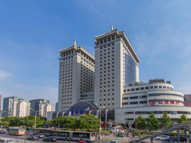 万通新世界中心（万通金融中心）
